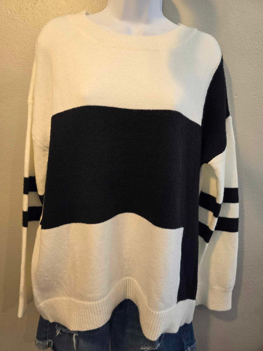 Sweater black and white