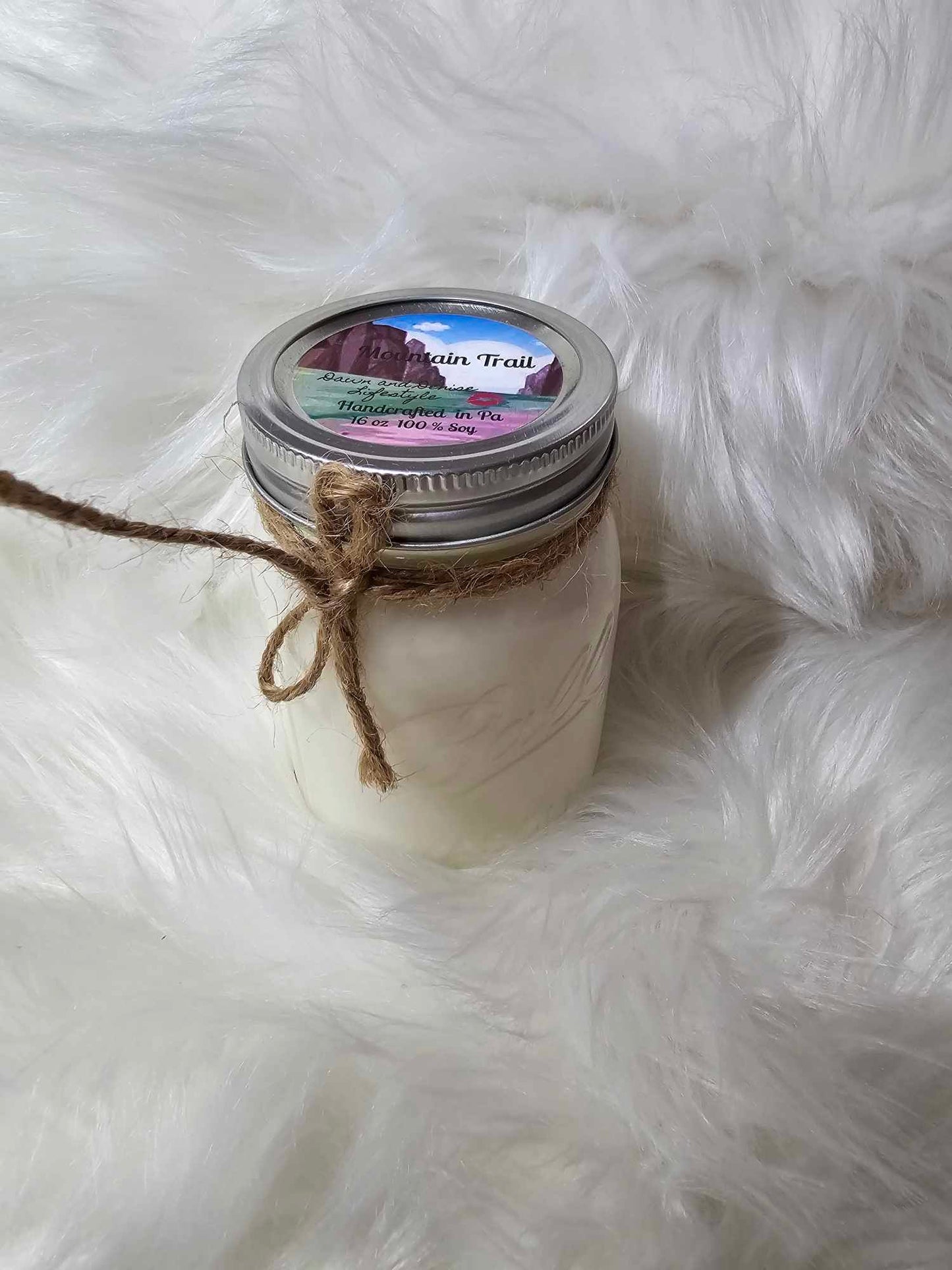 Handmade Candle 16oz-Mountain Trail