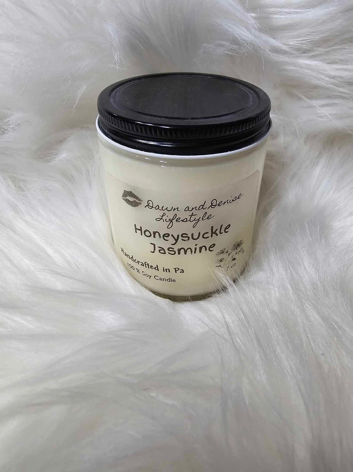 Handmade Candle 8oz-Honeysuckle Jasmine